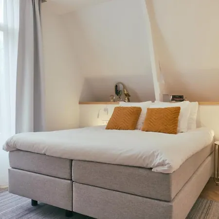 Lägenhetshotell Ritch 4*